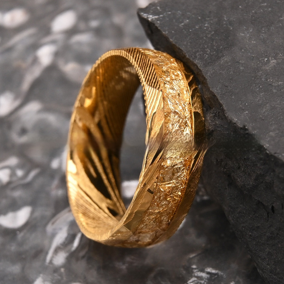 Middle Inlaid Gold Foil Damascus Steel Ring