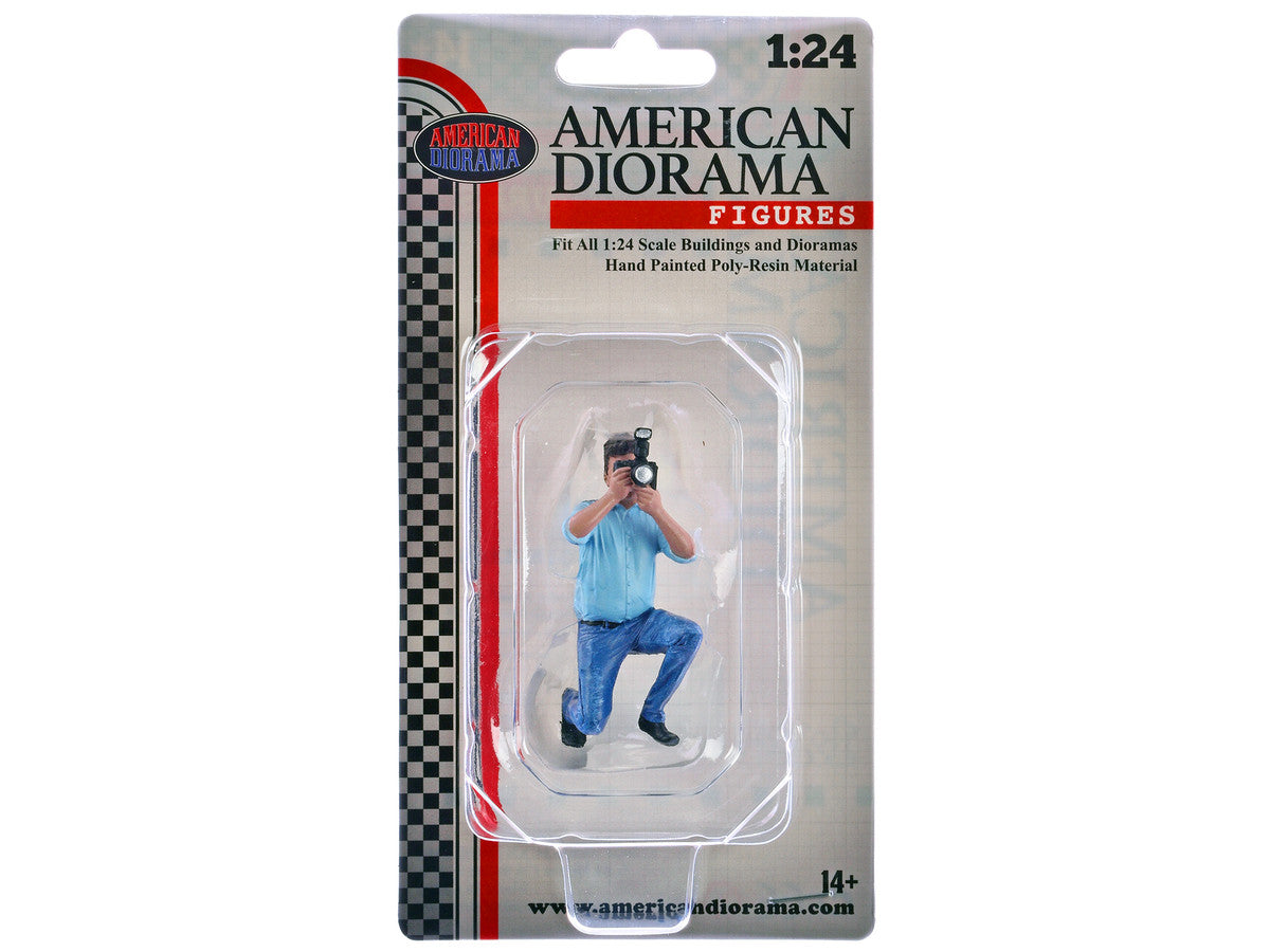 "Photographers" Figure #3 for 1/24 Scale Models by American Diorama