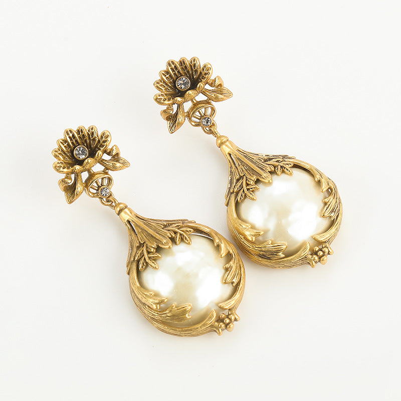 Personality Trendy Brass Baroque Pearl Necklace