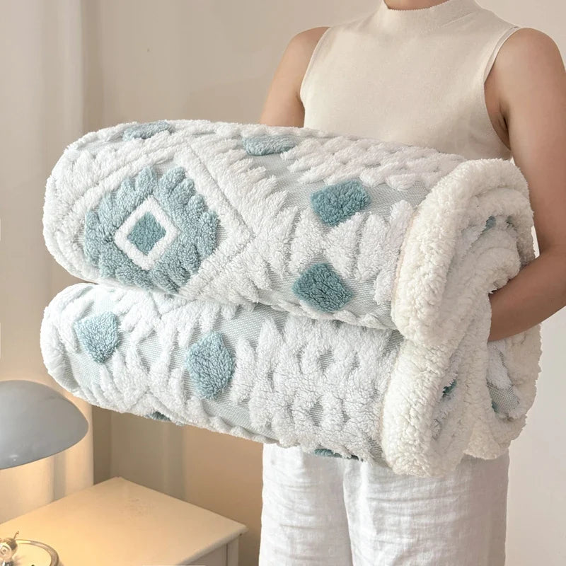 Geometric Patterned Jacquard Fleece Blanket Double Layer Thick Warm Taffeta Sofa Throw Blanket Spring Autumn Plush Bed Blanket