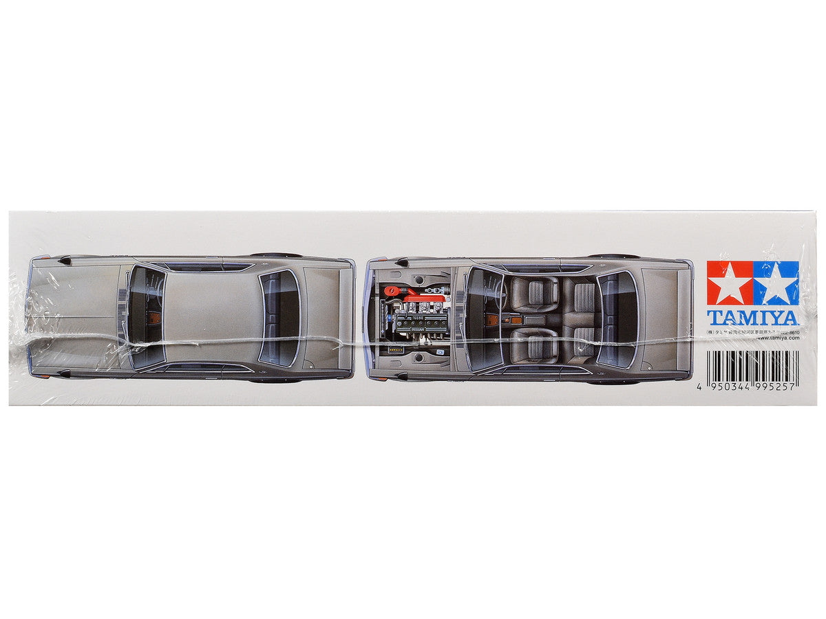 Model Kit Nissan Skyline 2000 GT-R 1/24 Scale Model by Tamiya