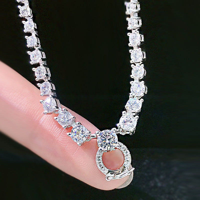 afbaeeb8915d3cc549b966b5ec5563a2