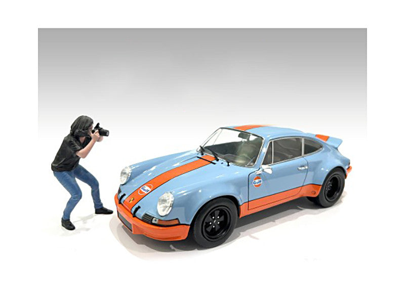 "Photographers" Figure #4 for 1/24 Scale Models by American Diorama