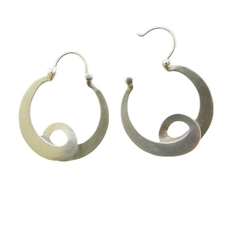 Simple Geometric Gypsy Curved Metal Ear Ring