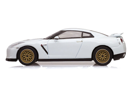 2007 Nissan GT-R (R35) Pearl White with Gold Wheels "Tokyo Torque" Series 10 1/64 Diecast Model Car by Greenlight