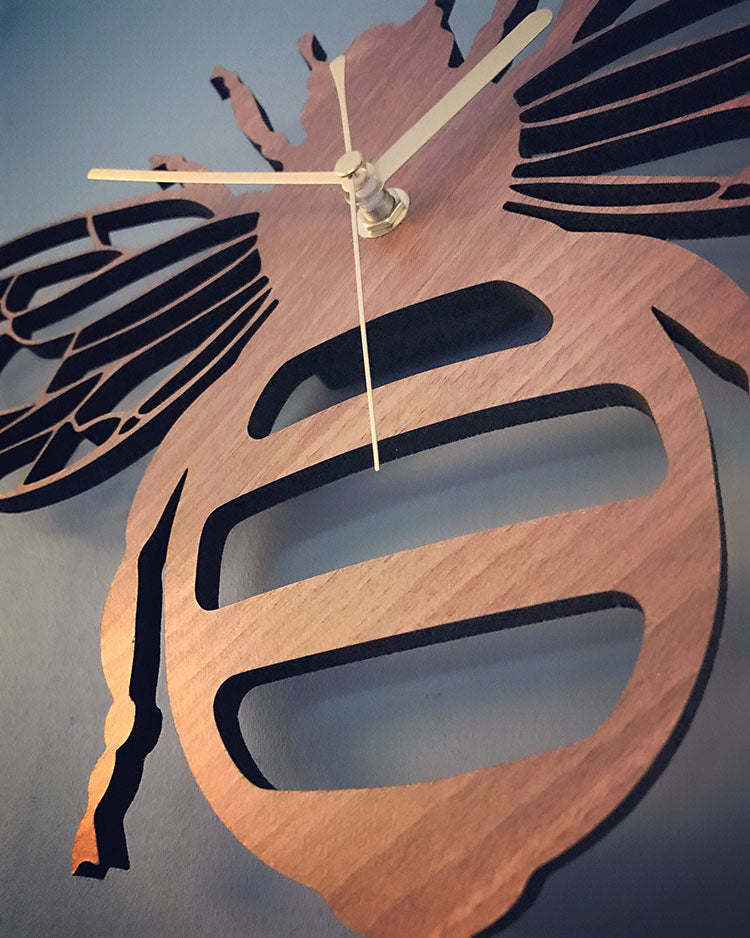 Fashion creative bamboo and wood bee wall clock