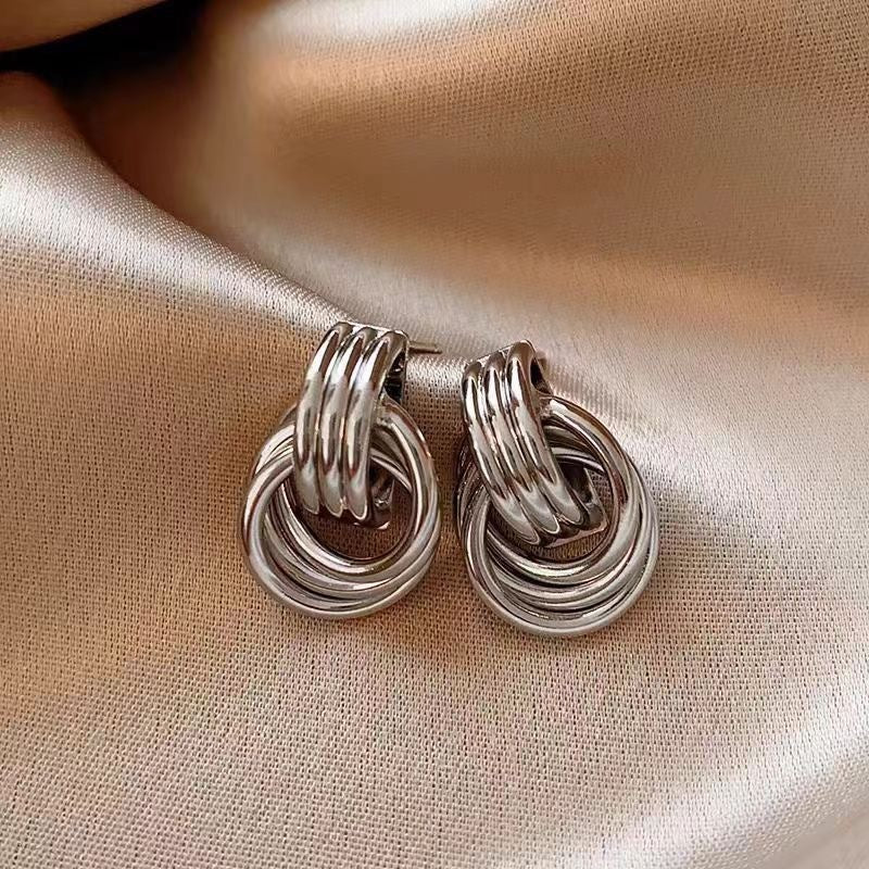 Exaggerated Geometry Earrings Metal Winding Twist Stud Earrings