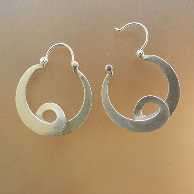 Simple Geometric Gypsy Curved Metal Ear Ring