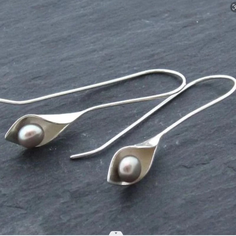 Geometric Silver Inlaid Pearl Dark Night Ear Hanging Retro