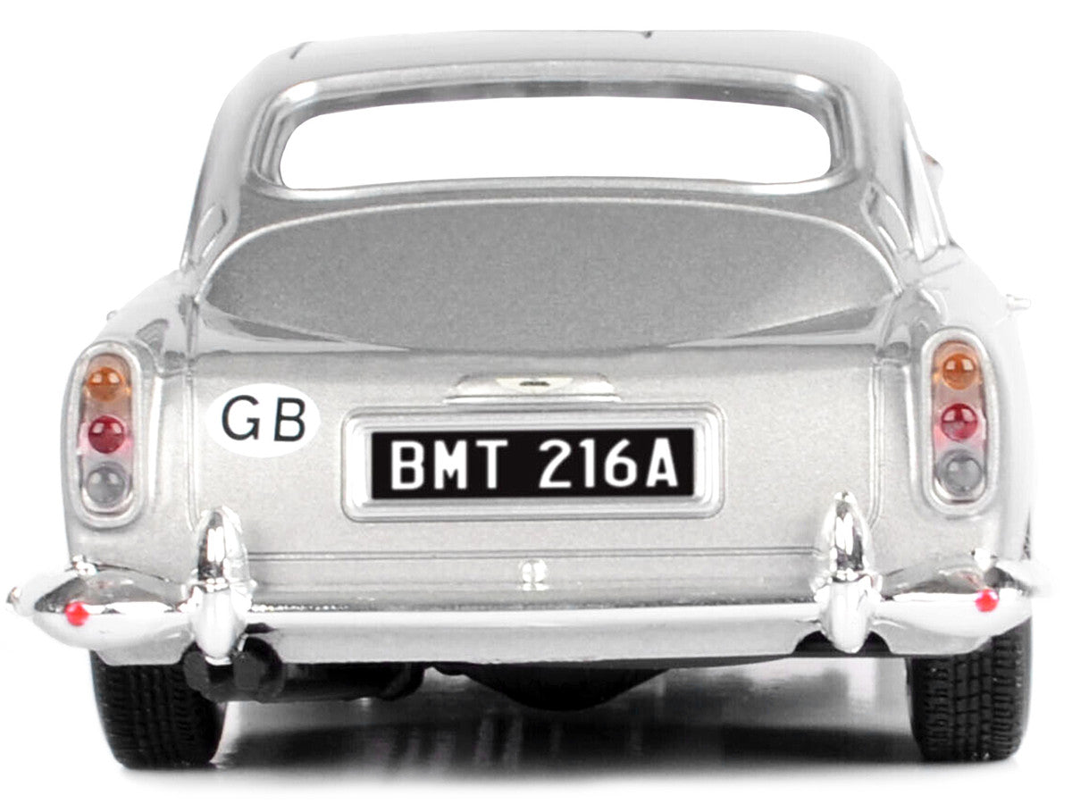 Aston Martin DB5 RHD (Right Hand Drive) Silver Metallic James Bond 007 "Goldfinger" (1964) Movie "James Bond Collection" Series 1/24 Diecast Model Car by Motormax