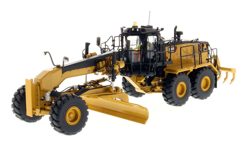 CAT Caterpillar 18M3 Motor Grader with Operator "High Line Series" 1/50 Diecast Model by Diecast Masters