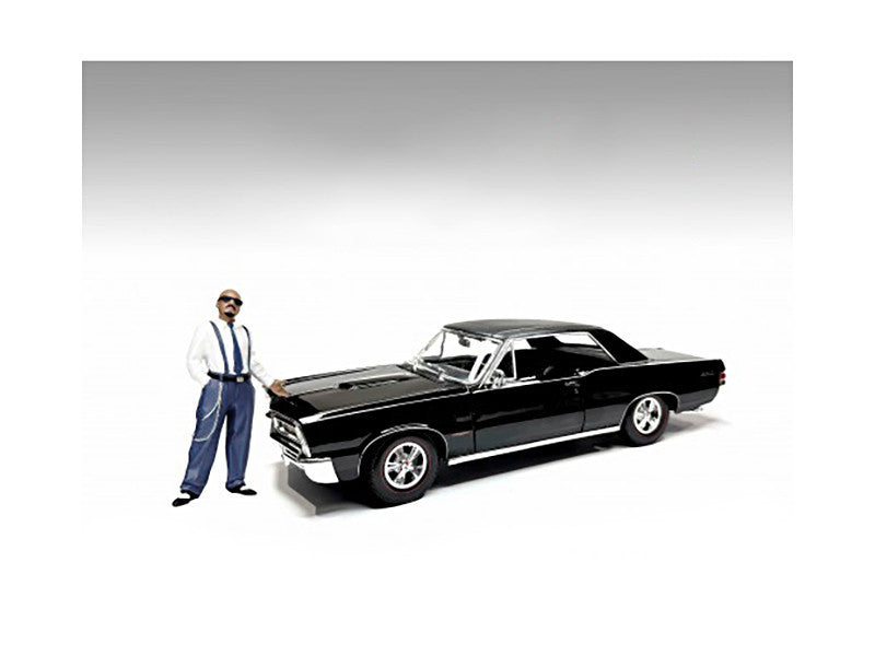 "Hanging Out 3" Figure #1 for 1/24 Scale Models by American Diorama