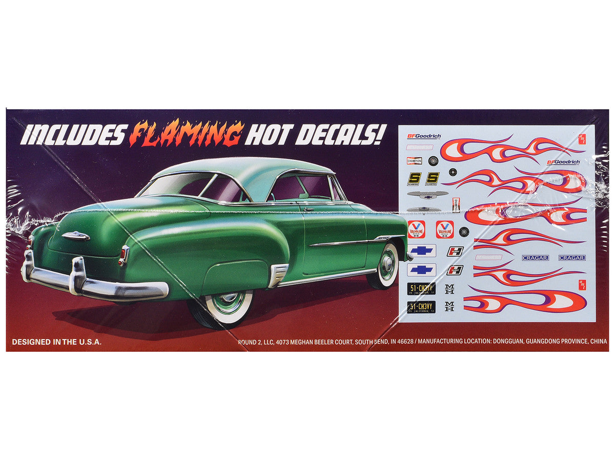 Skill 2 Model Kit 1951 Chevrolet Cruiser 3-in-1 Kit 1/25 Scale Model by AMT