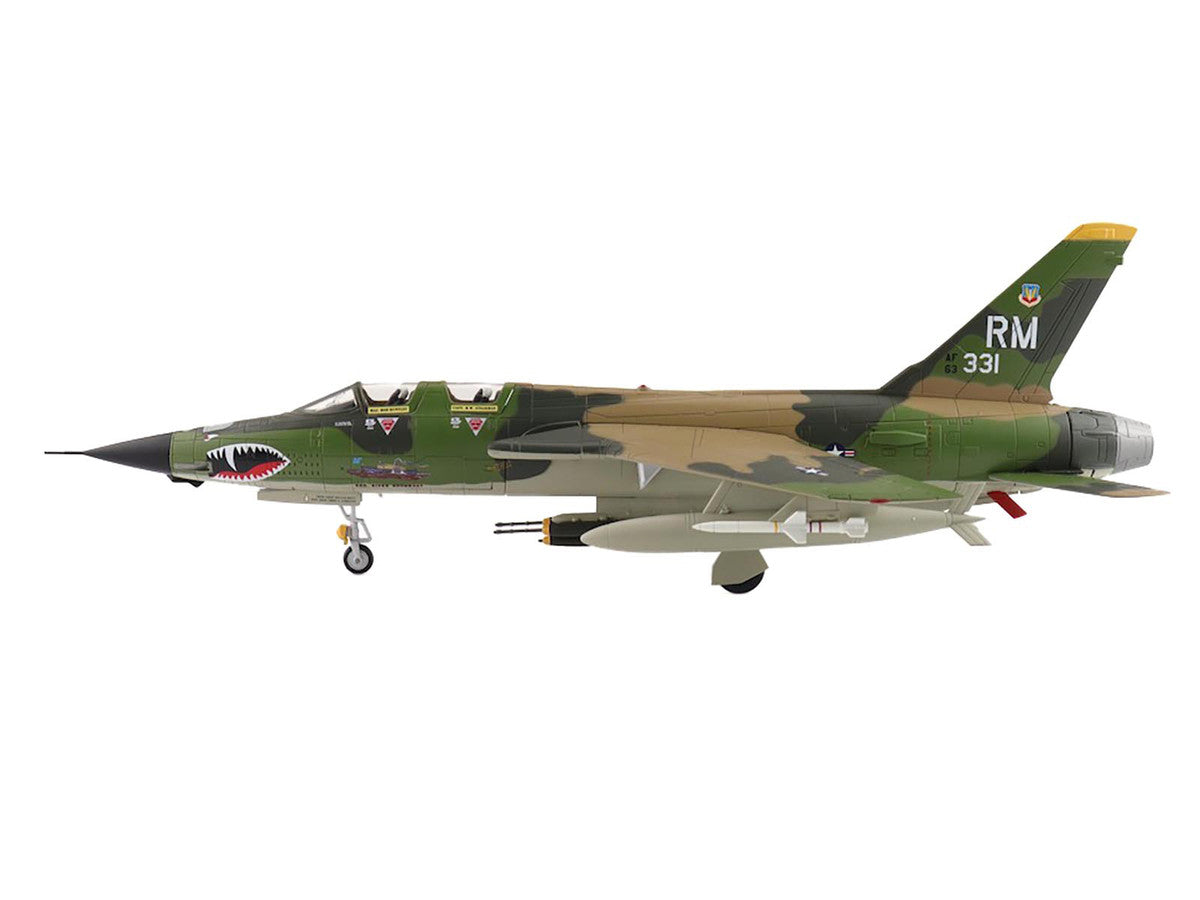 Republic F-105F Thunderchief Fighter-Bomber Aircraft "63-8331 Red River Showboat 354th Tactical Fighter Squadron 355th Tactical Fighter Wing Takhli Royal Thai AFB" United States Air Force "Air Power Series" 1/72 Diecast Model by Hobby Master