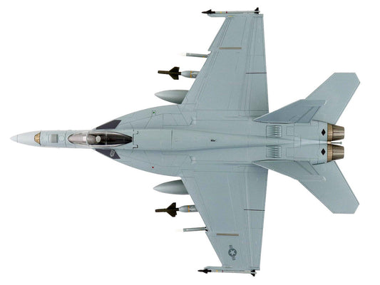 Boeing F/A-18E Super Hornet Fighter Aircraft "Dagger Team (with decals)" United States Navy "Air Power Series" 1/72 Diecast Model by Hobby Master