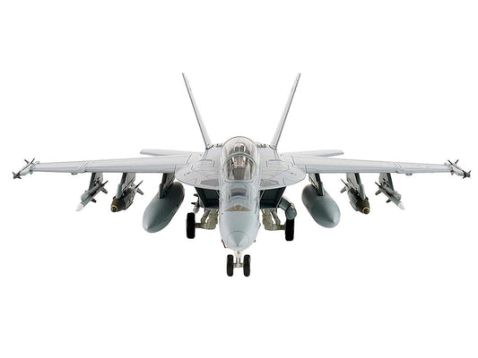 Boeing F/A-18F Super Hornet Fighter Aircraft "165875 Green Hornet VX-23 Salty Dogs NAS Patuxent River" (2011) United States Navy "Air Power Series" 1/72 Diecast Model by Hobby Master