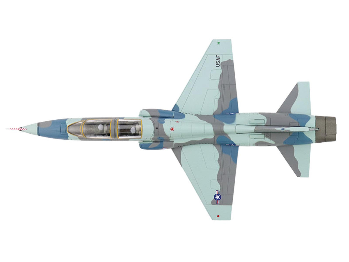 Northrop AT-38B Talon Aircraft "63-8172 479th TTW LIFT Trainer NASA" (1980s) United States Air Force "Air Power Series" 1/72 Diecast Model by Hobby Master
