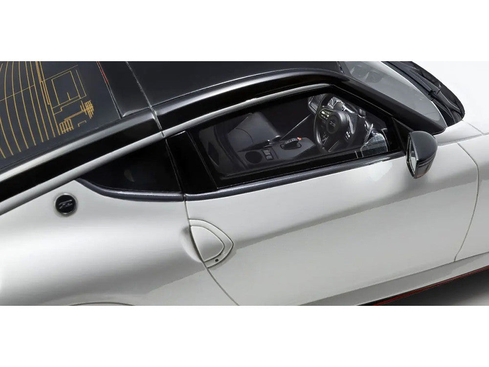 Nissan Fairlady Z NISMO RHD (Right Hand Drive) White with Black Top 1/18 Model Car by Kyosho