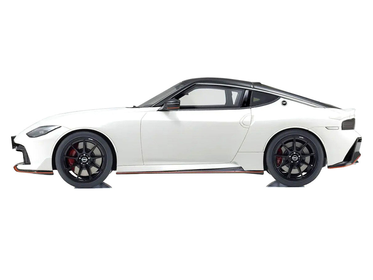Nissan Fairlady Z NISMO RHD (Right Hand Drive) White with Black Top 1/18 Model Car by Kyosho