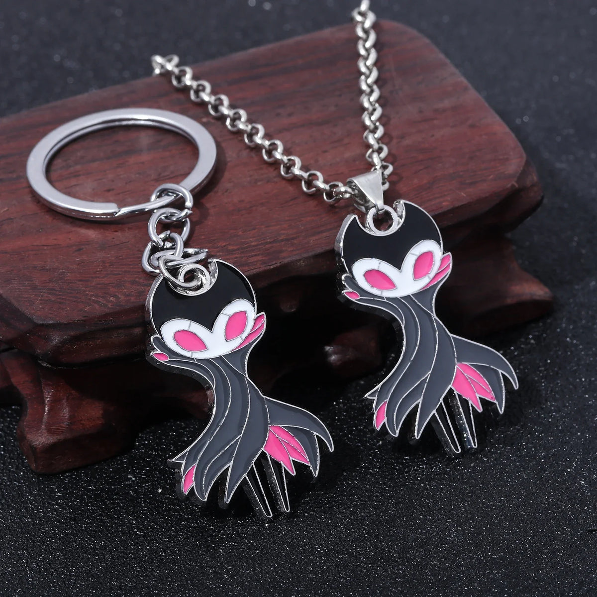 Game Hollow Knight Keychain The Grimm Theater Master Metal Keychain Pendant Game Peripheral Jewelry Unisex Keychain Pendant