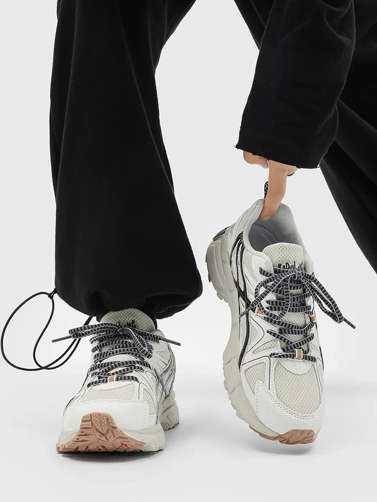 High Quality New Sneakers Men Women Fashion Casual Shoes with Neutral Anti Slip Anti Odor Performance Hot Selling Retro Run Shoe