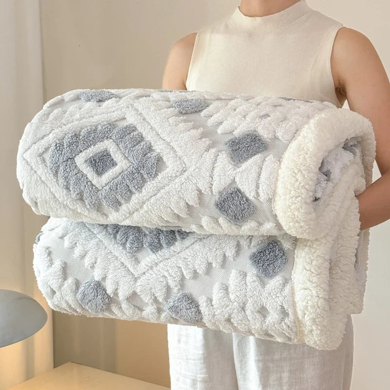 Geometric Patterned Jacquard Fleece Blanket Double Layer Thick Warm Taffeta Sofa Throw Blanket Spring Autumn Plush Bed Blanket