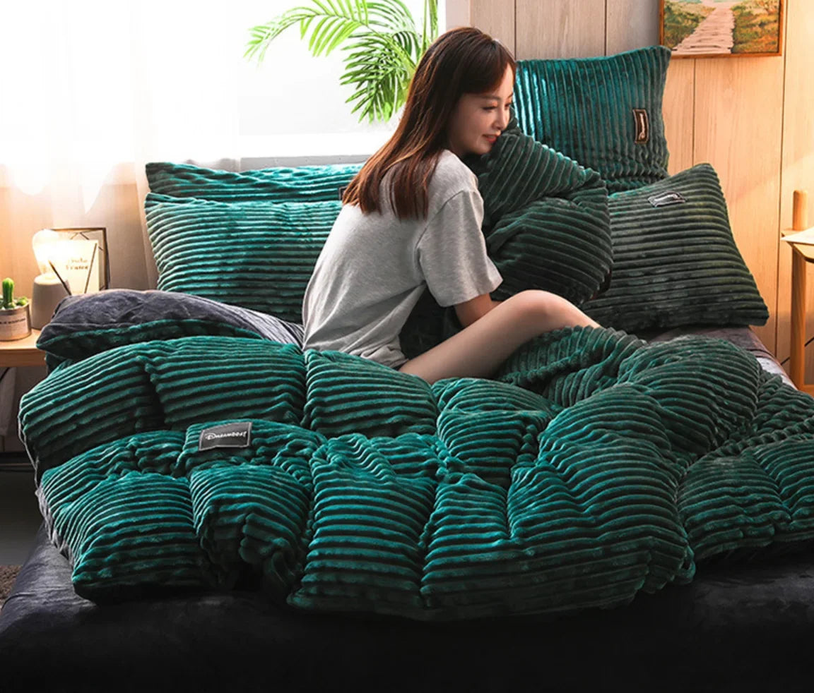 Warm Winter Duvet Cover Bedding Set Thick Solid Color Velvet Double Soft Quilt Cover Twin Queen King Comforter Cover Sets 220*24