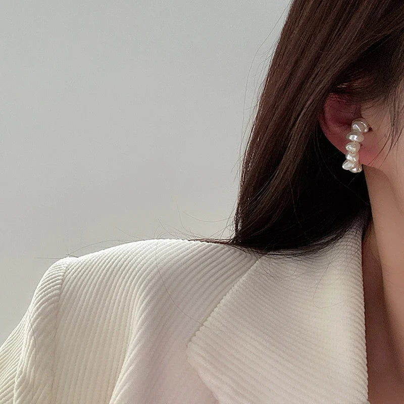 Irregular Pearl Ear Clip Fake Piercing Ear Cuff Artificial Pearls Ear Clips On Earrings Women French Retro Elegant Jewelry Gifts