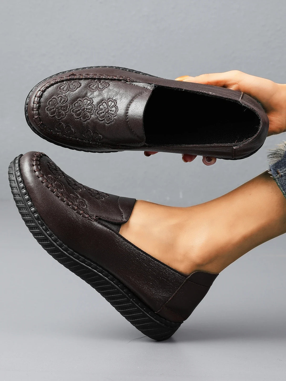 Women's Spring Autumn Leather Loafers Floral Embossed Slip‑On Flats Anti‑Slip Comfort Casual Mom Daily Walking Free Shipping