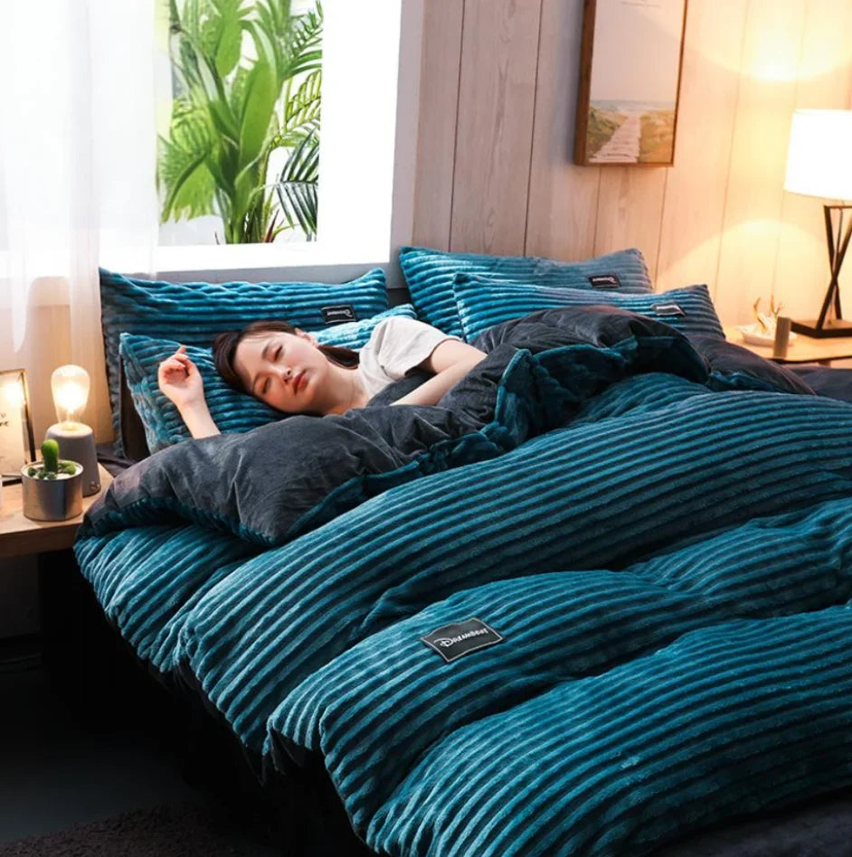 Warm Winter Duvet Cover Bedding Set Thick Solid Color Velvet Double Soft Quilt Cover Twin Queen King Comforter Cover Sets 220*24
