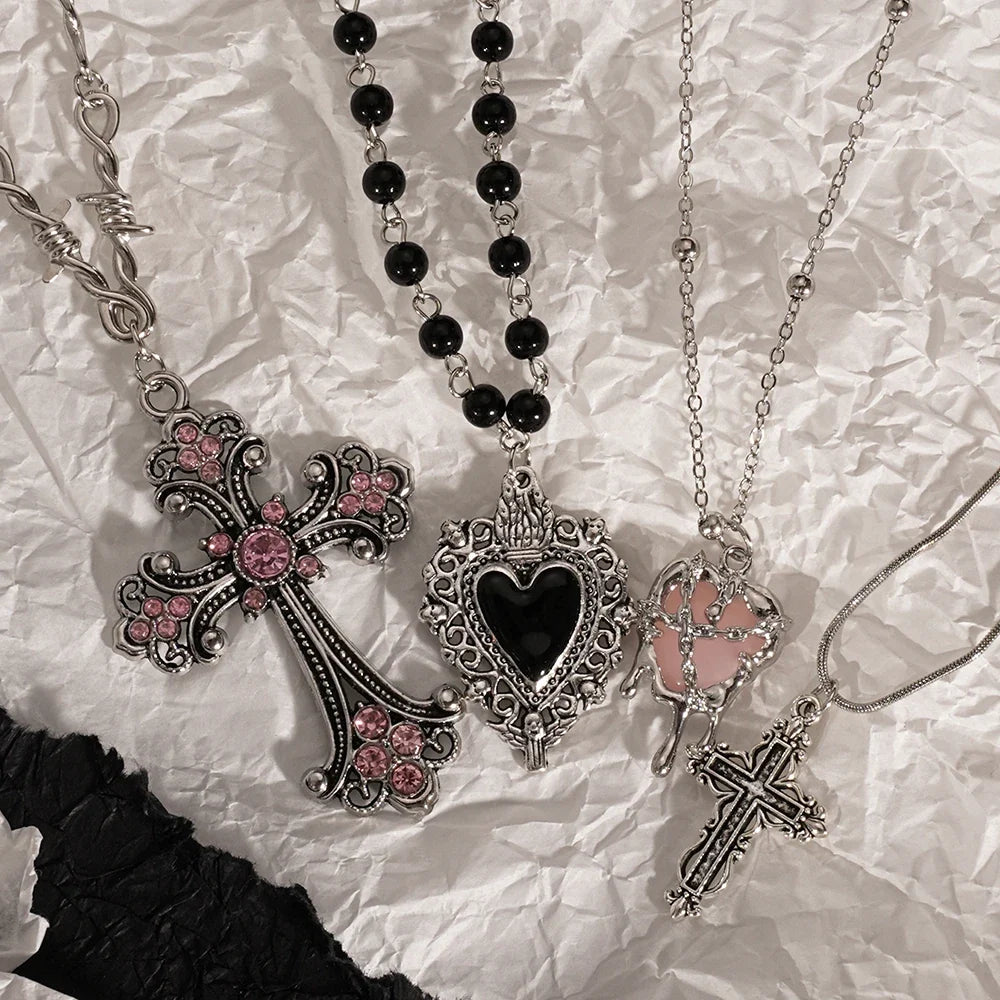 Y2K Sweet Cool Girl Personalized Creative Cross Love Pendant Necklace, Suitable for Daily Wearing