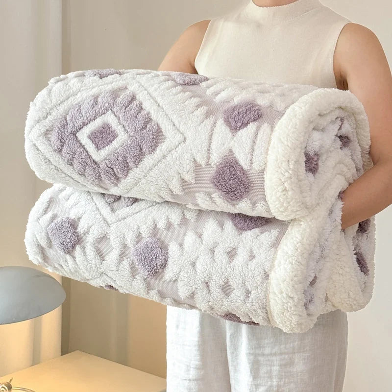 Geometric Patterned Jacquard Fleece Blanket Double Layer Thick Warm Taffeta Sofa Throw Blanket Spring Autumn Plush Bed Blanket