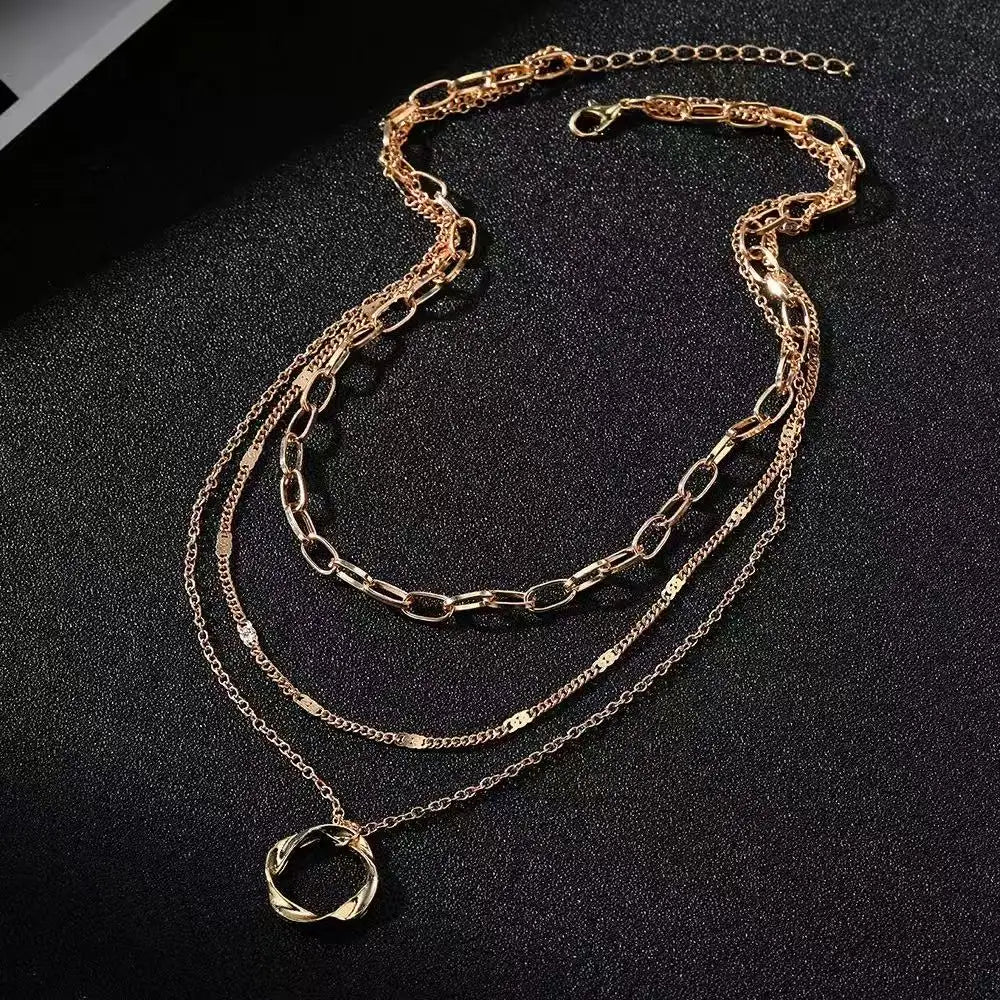 Fashionable cross-border new jewelry design round circle pendant necklace, exaggerated multi-layer versatile necklace.