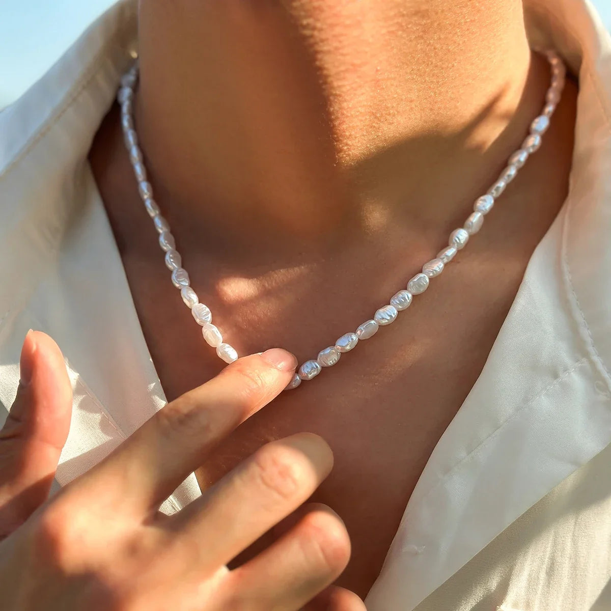 New Fashion Simple Faux Pearl Choker Necklace for Women Vintage Elegant Beaded Temperament Necklace Wedding Party Jewelry Gifts