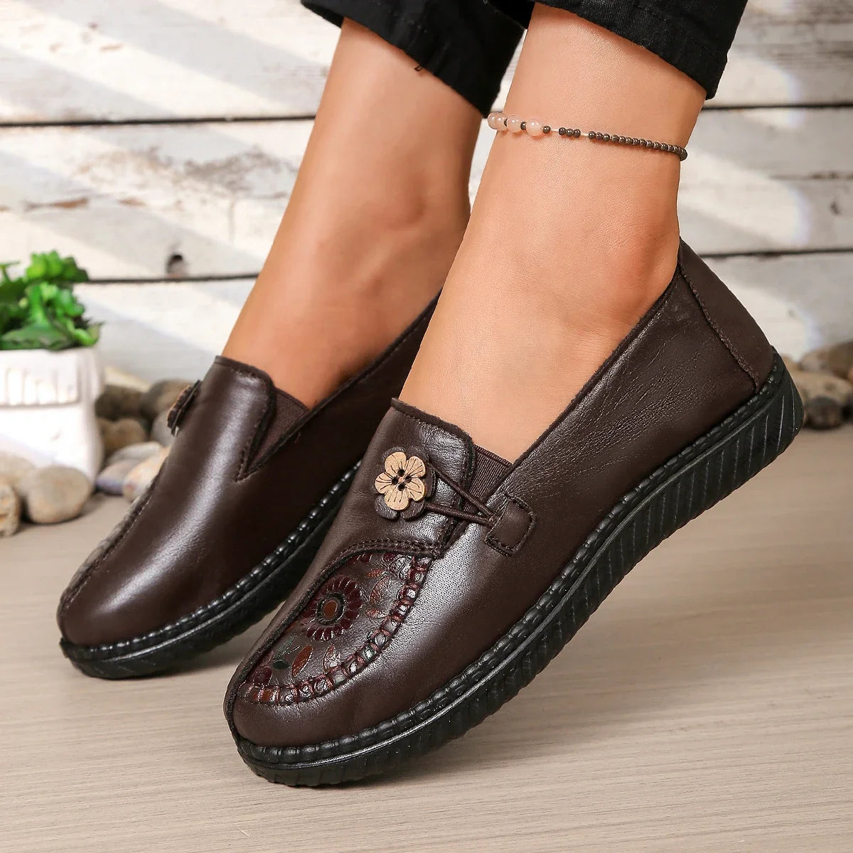 Women's Spring Autumn Leather Loafers Floral Embossed Slip‑On Flats Anti‑Slip Comfort Casual Mom Daily Walking Free Shipping