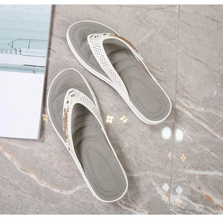2023 Women's Slippers Summer New Fashion Metal Button Slides Shoes Wedge Beach Sandals Women Outside Platform Leisure Flip Flops