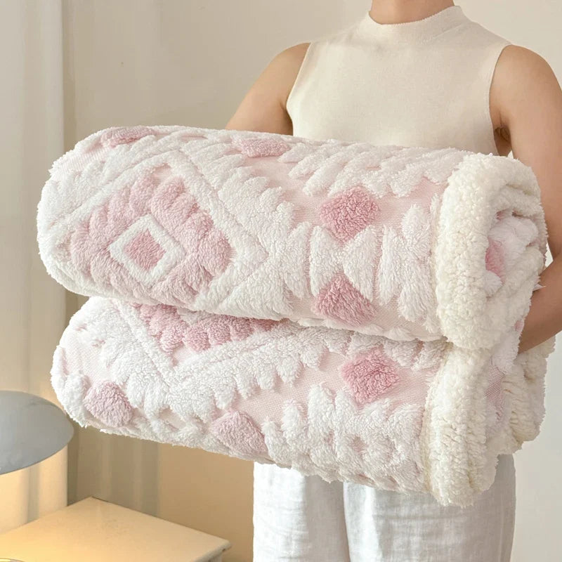 Geometric Patterned Jacquard Fleece Blanket Double Layer Thick Warm Taffeta Sofa Throw Blanket Spring Autumn Plush Bed Blanket