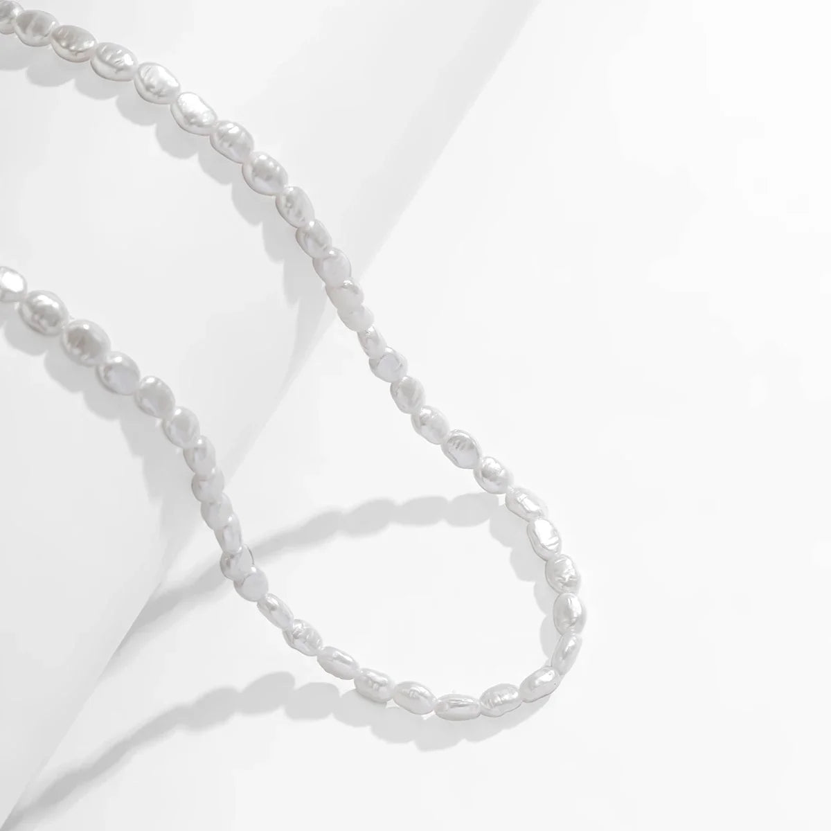 New Fashion Simple Faux Pearl Choker Necklace for Women Vintage Elegant Beaded Temperament Necklace Wedding Party Jewelry Gifts