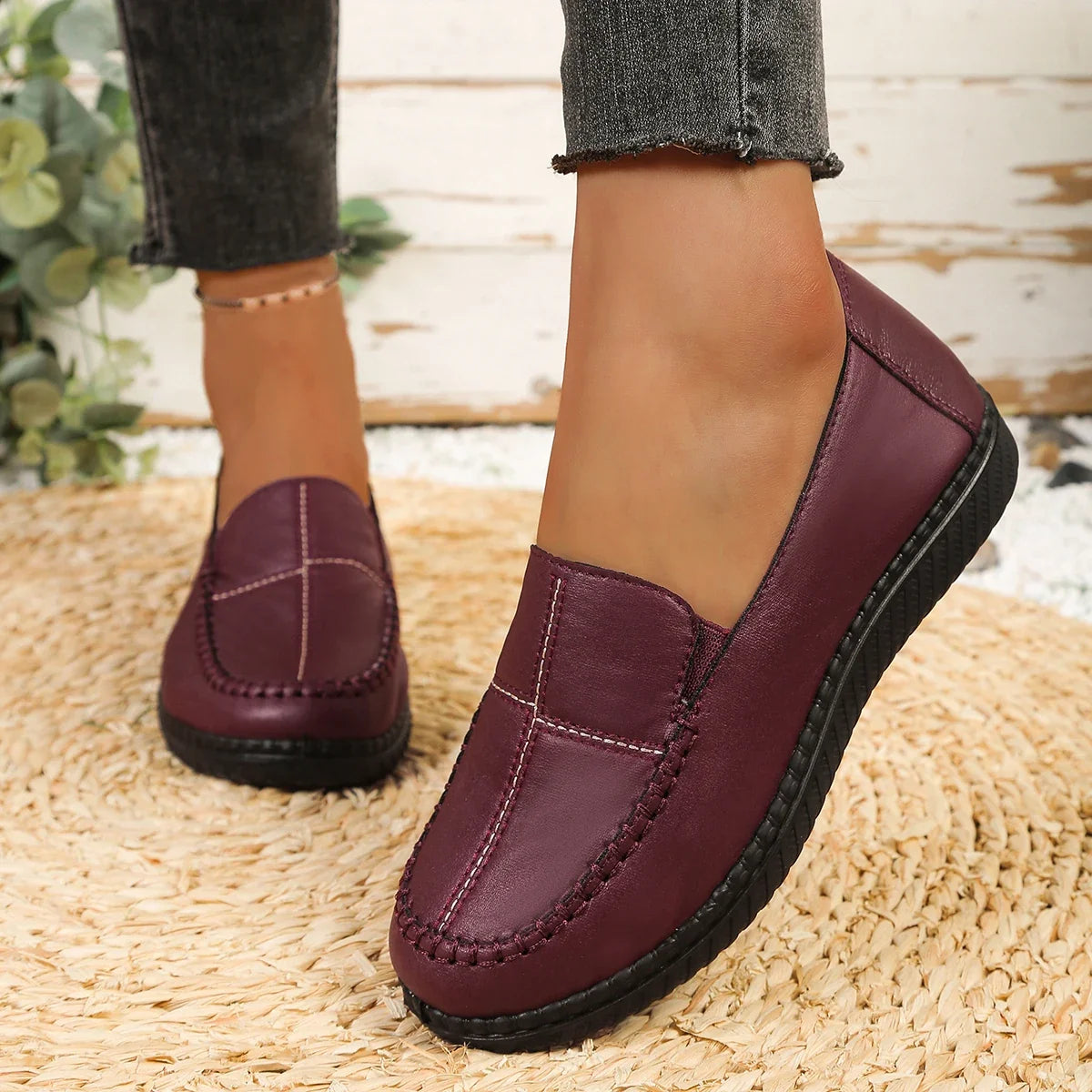 Women's Spring Autumn Leather Loafers Floral Embossed Slip‑On Flats Anti‑Slip Comfort Casual Mom Daily Walking Free Shipping