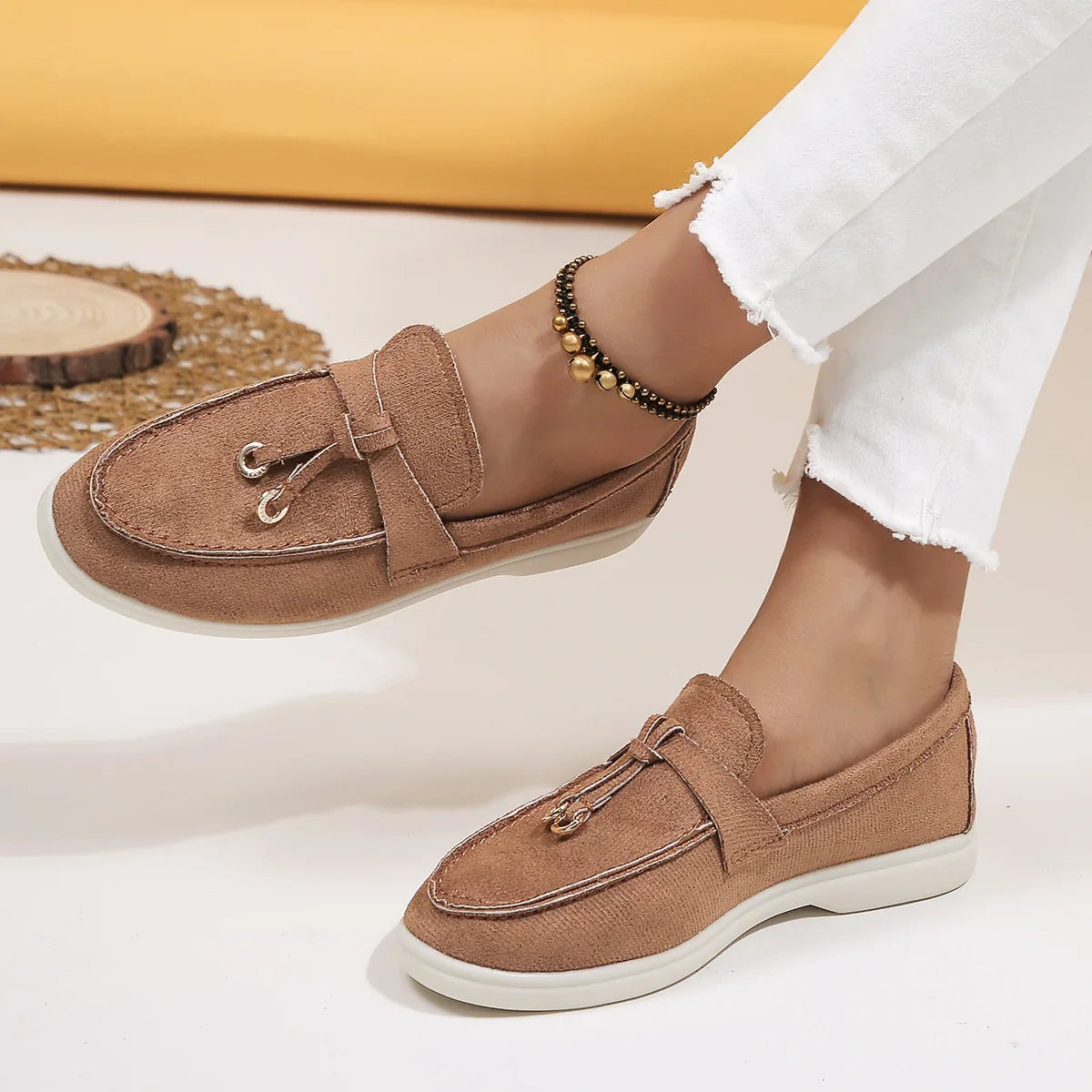 Comfortable Spring and Autumn New Large Size Soft Sole Women's Shoes British Style Fashion Flat Shoes Comfortable Casual Shoes