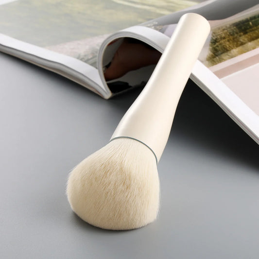 Single Large Powder Brush Professional Soft Synthetic Bristles Gentle For All Skin Types Ideal For Setting Powder Daily Makeup