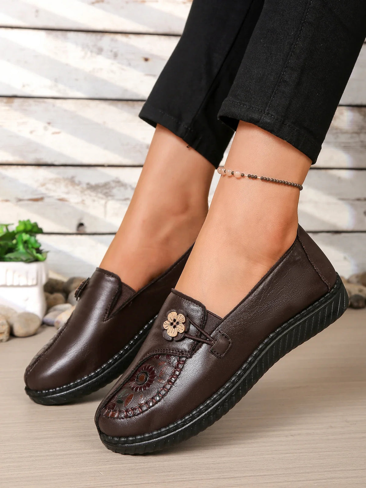 Women's Spring Autumn Leather Loafers Floral Embossed Slip‑On Flats Anti‑Slip Comfort Casual Mom Daily Walking Free Shipping