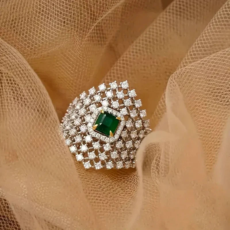 Huitan Luxury Hollow Rings with Dazzling CZ Graceful Gentle Finger Accessories for Women Creative Noble Chic Engagement Jewelry