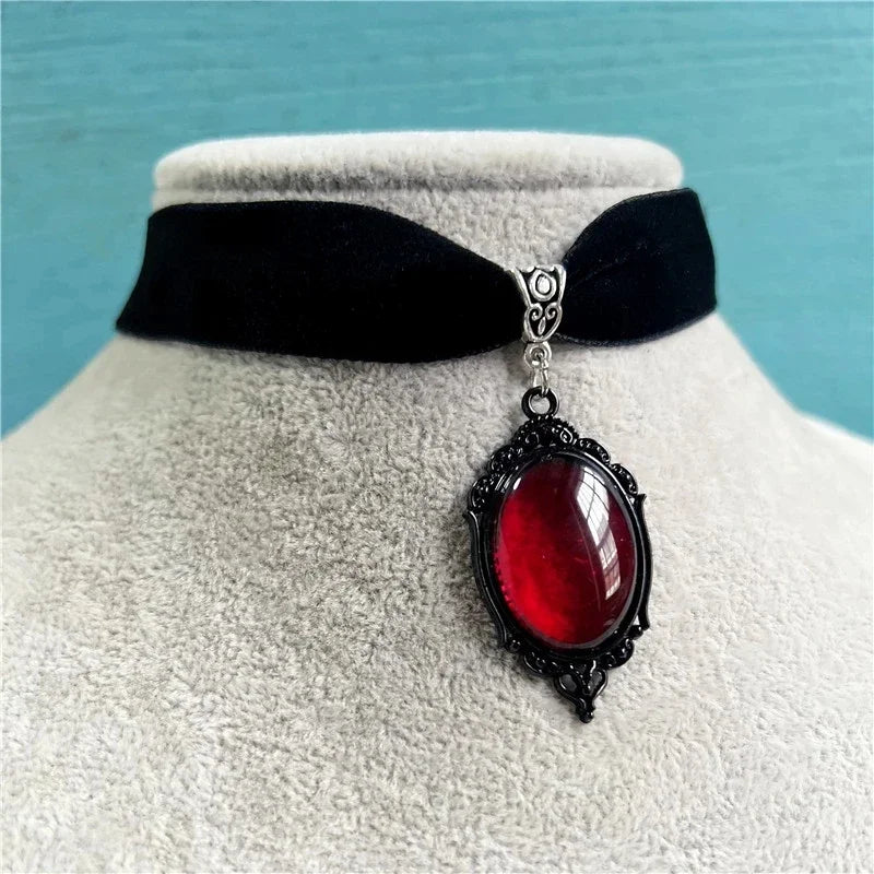 Gothic Vampire Cameo Pendant Choker Velvet Necklace for Women Fashion Pagan Witchcraft Jewelry Female Gifts Creative Punk Choker
