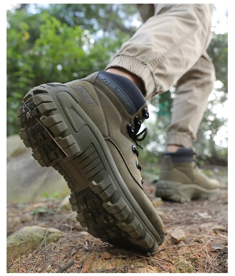 New Men's Boots Fashion Outdoor Boots Breathable Hiking Boots Autumn Shoes Sneakers Lightweight Non-slip Men Desert Ankle Boots
