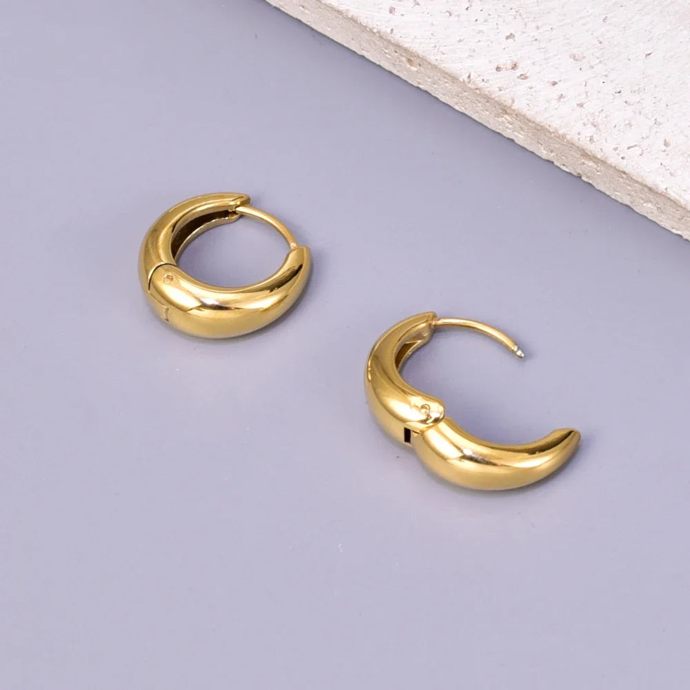 E137 European and American minimalist smooth geometric oval retro cool style earrings plated with 18K gold