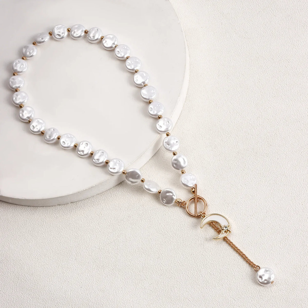 Kpop Imitation Pearl Beaded Pendant Necklace Moon Metal Link Splicing Choker for Women Ladies Jewelry Wedding