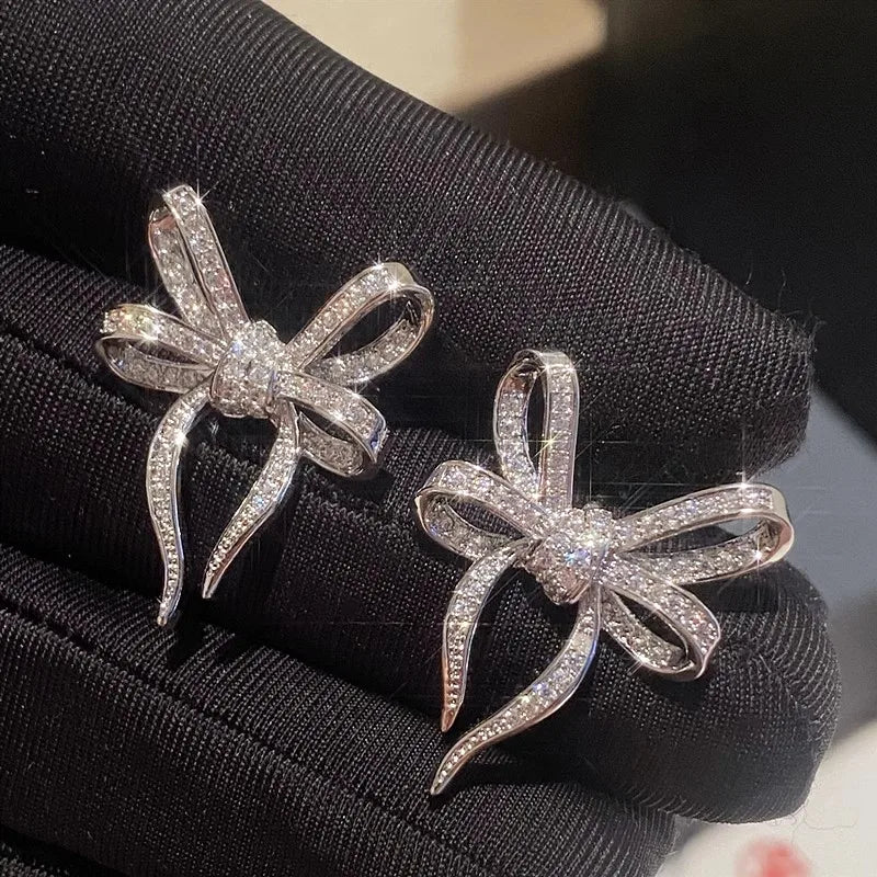 Huitan Exquisite Bow Shaped Stud Earrings for Women Bling Bling Cubic Zirconia Romantic Bowknot Earrings Wedding Trendy Jewelry