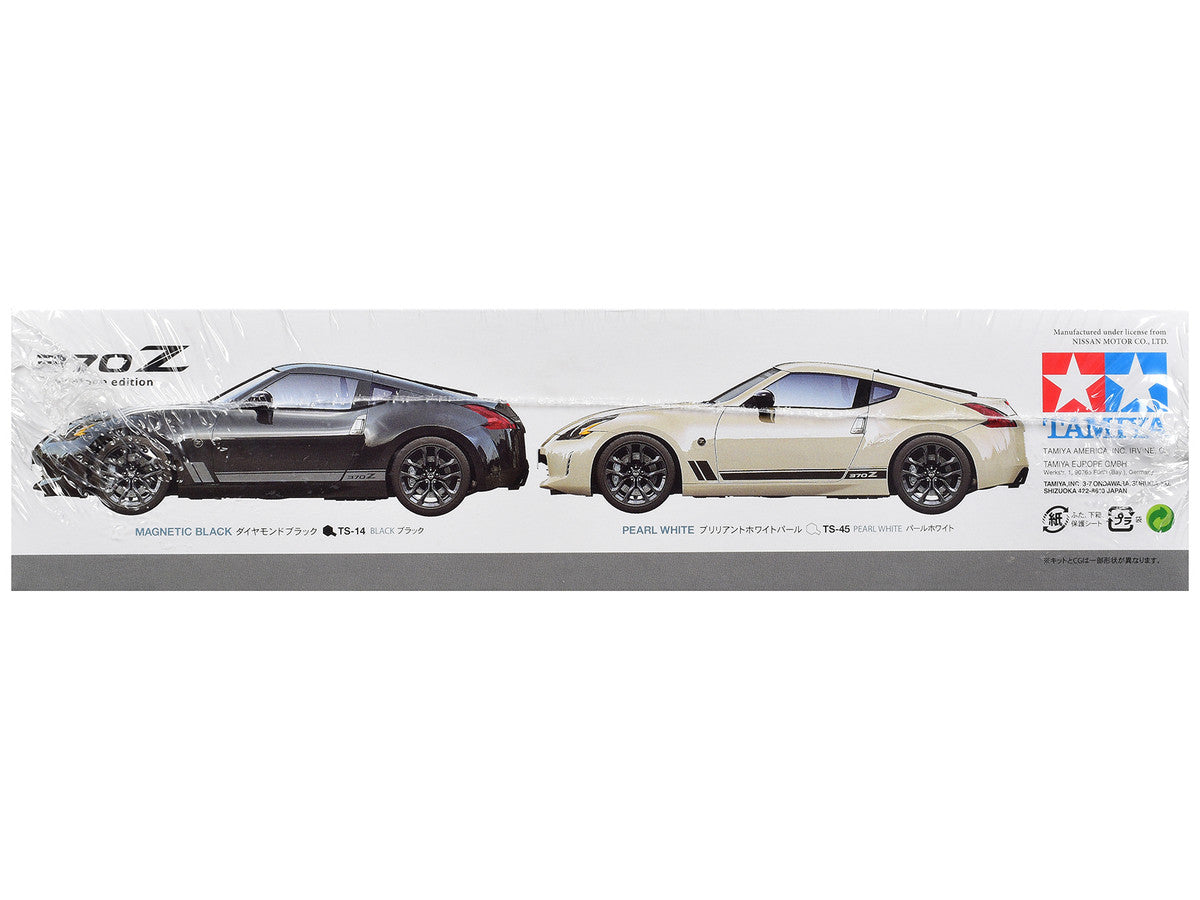 Model Kit Nissan 370Z Heritage Edition 1/24 Scale Model by Tamiya