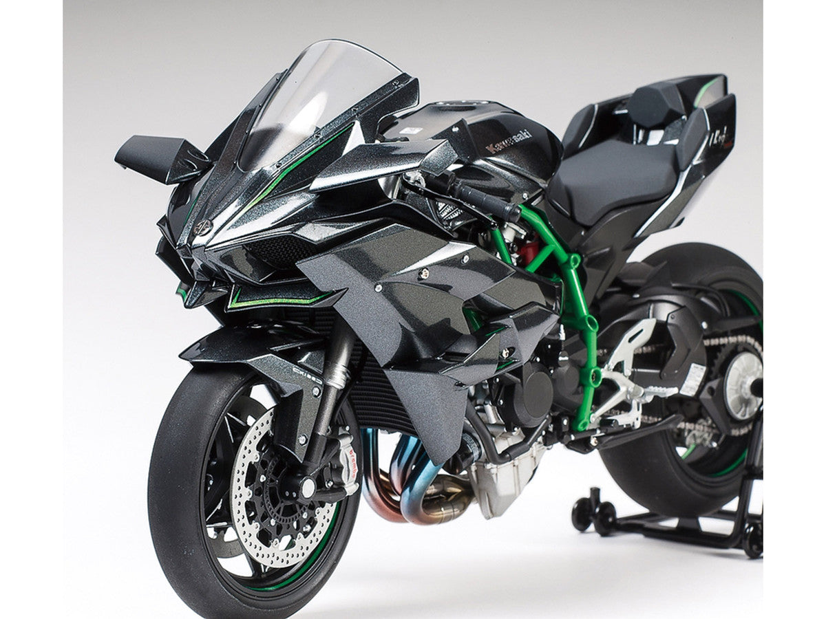 Model Kit Kawasaki Ninja H2R Motorcycle 1/12 Scale Model by Tamiya
